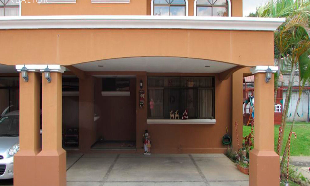 Se vende casa en condominio ubicada en San Vicente de Moravia, Hacienda Cecilia. (2)